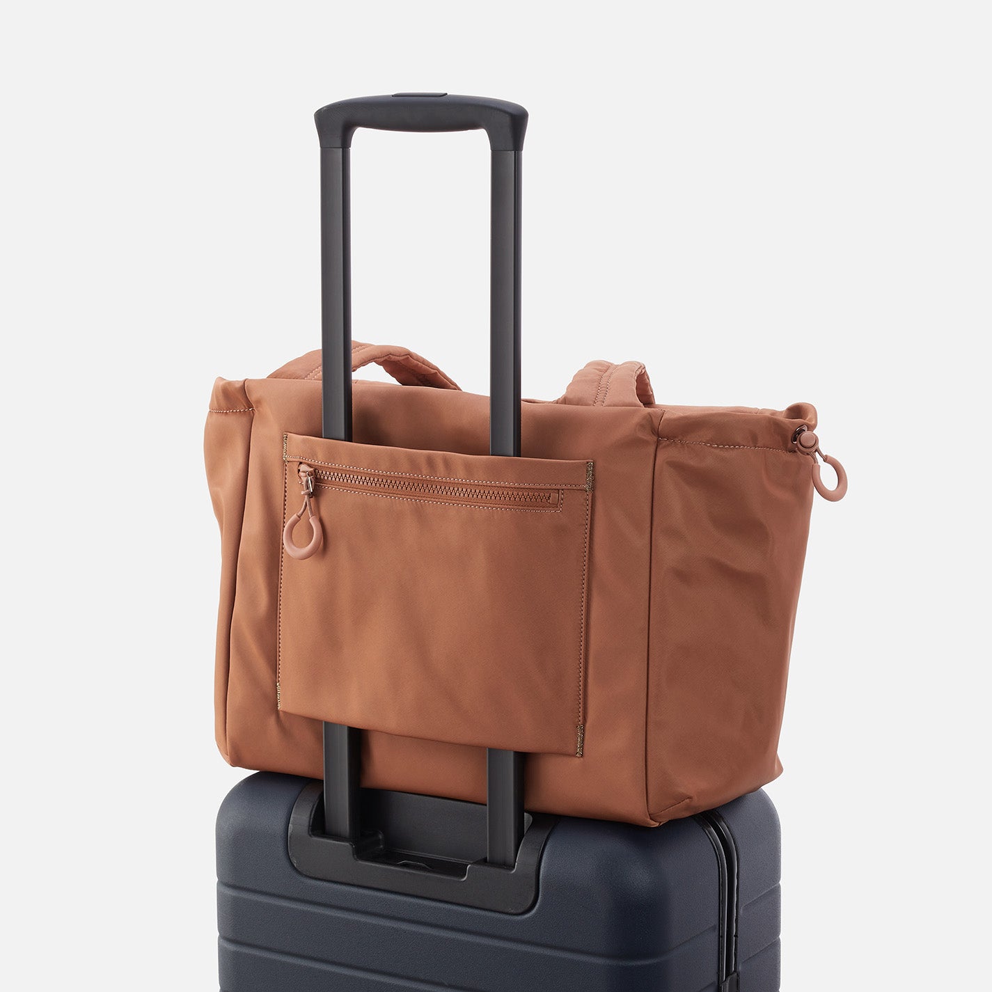 ALL IN ONE Tote in CaRefiber recycled nylon - Dune - Image 10
