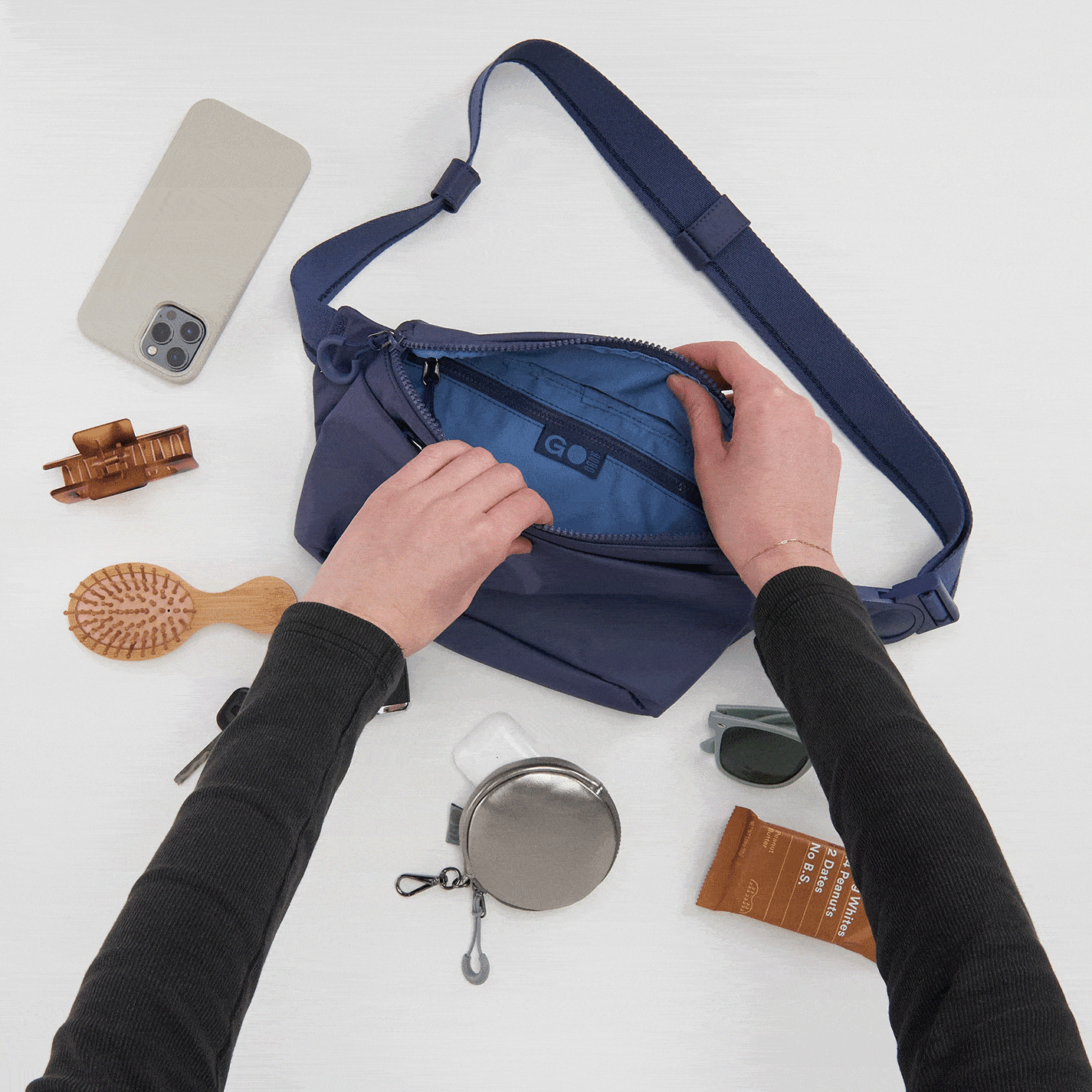 BE HOLD Belt Bag in CaRefiber recycled nylon - Ocean - Image 2