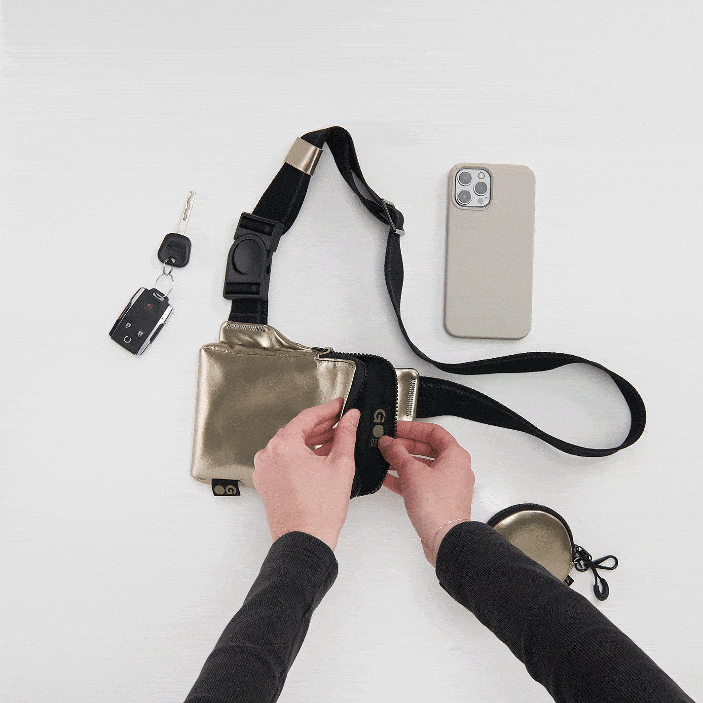 DIALED IN Phone Bag in EverShine nylon - Coffee Gold Metallic - Image 3