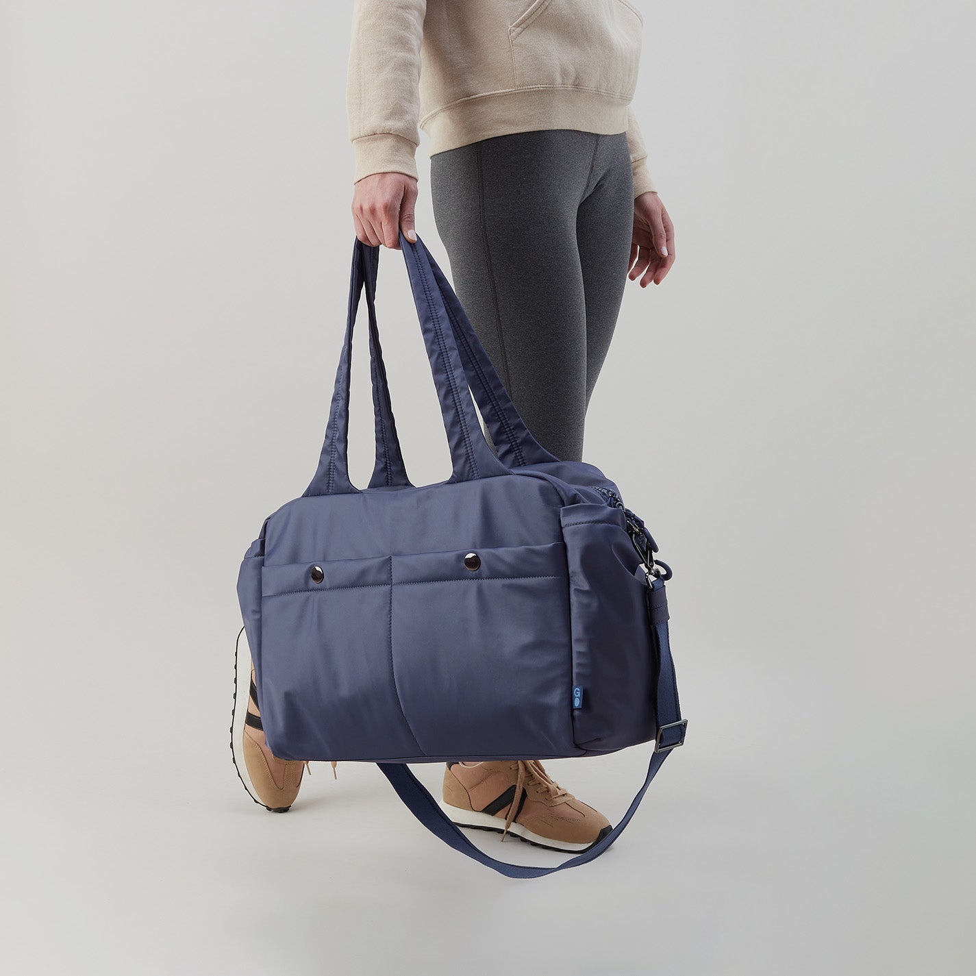 GET AWAY Duffle in CaRefiber recycled nylon - Jet - Image 10
