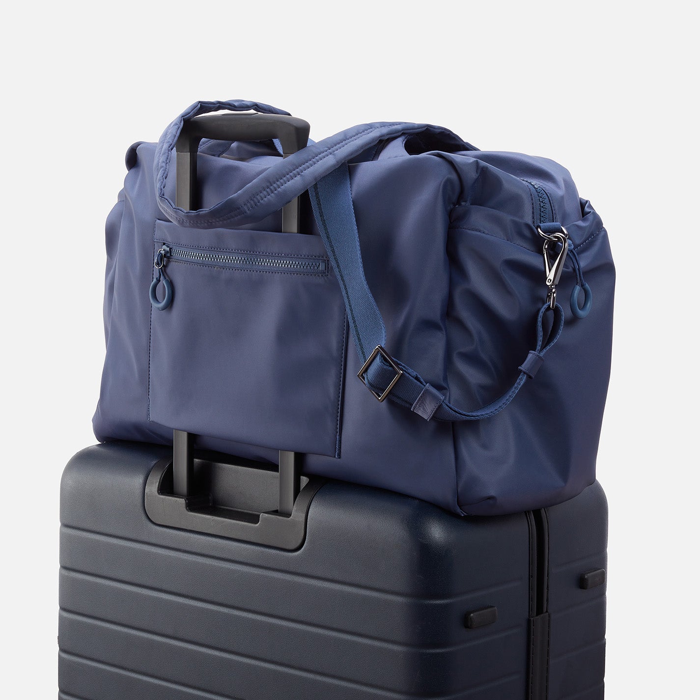 GET AWAY Duffle in CaRefiber recycled nylon - Jet - Image 11