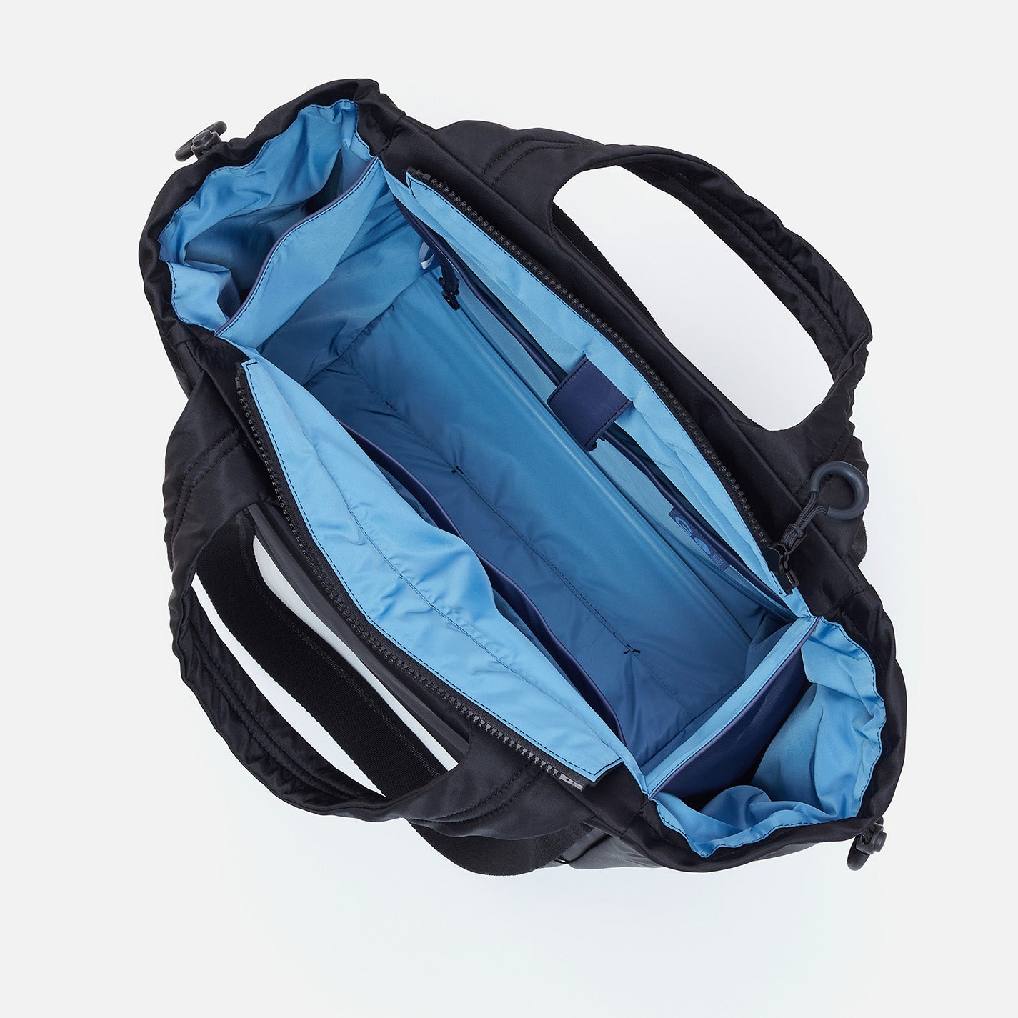 PLACES TO GO Tote in CaRefiber recycled nylon - Jet - Image 5