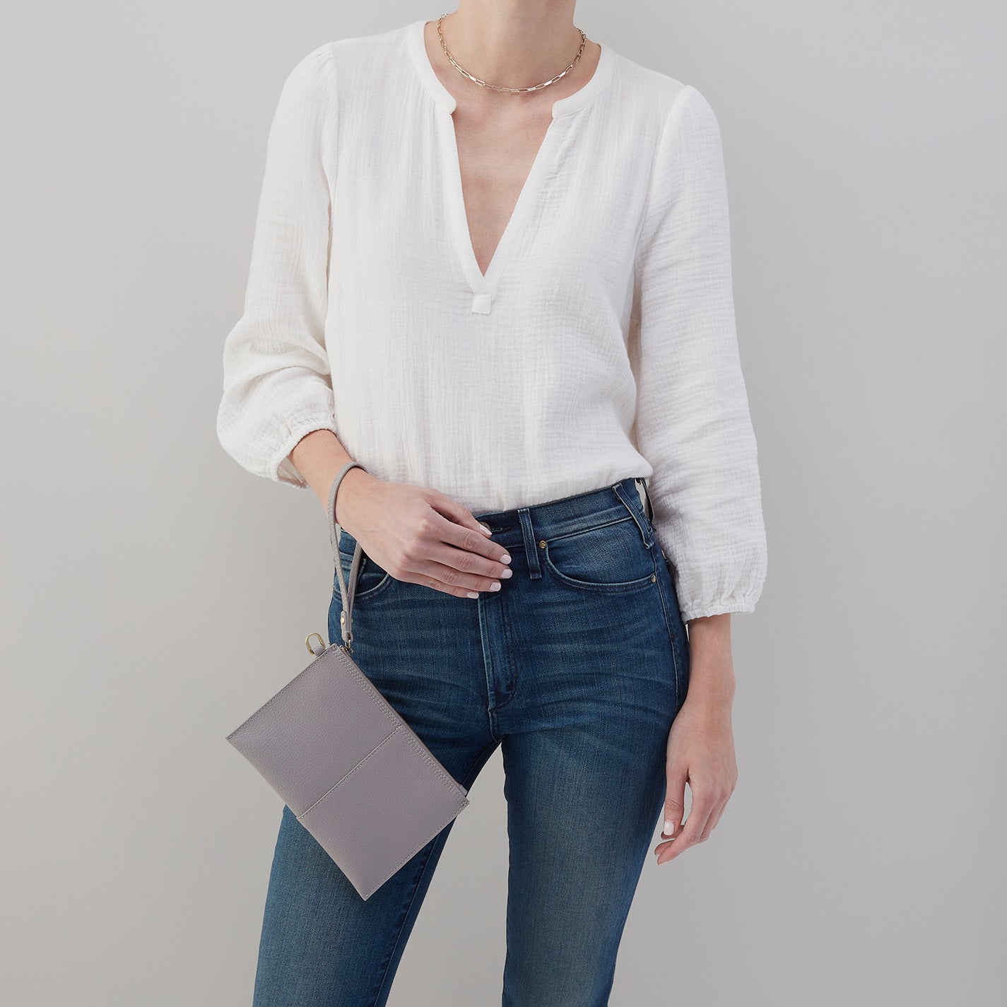 Vida Small Pouch in Micro Pebbled Leather - Morning Dove Grey - Image 3