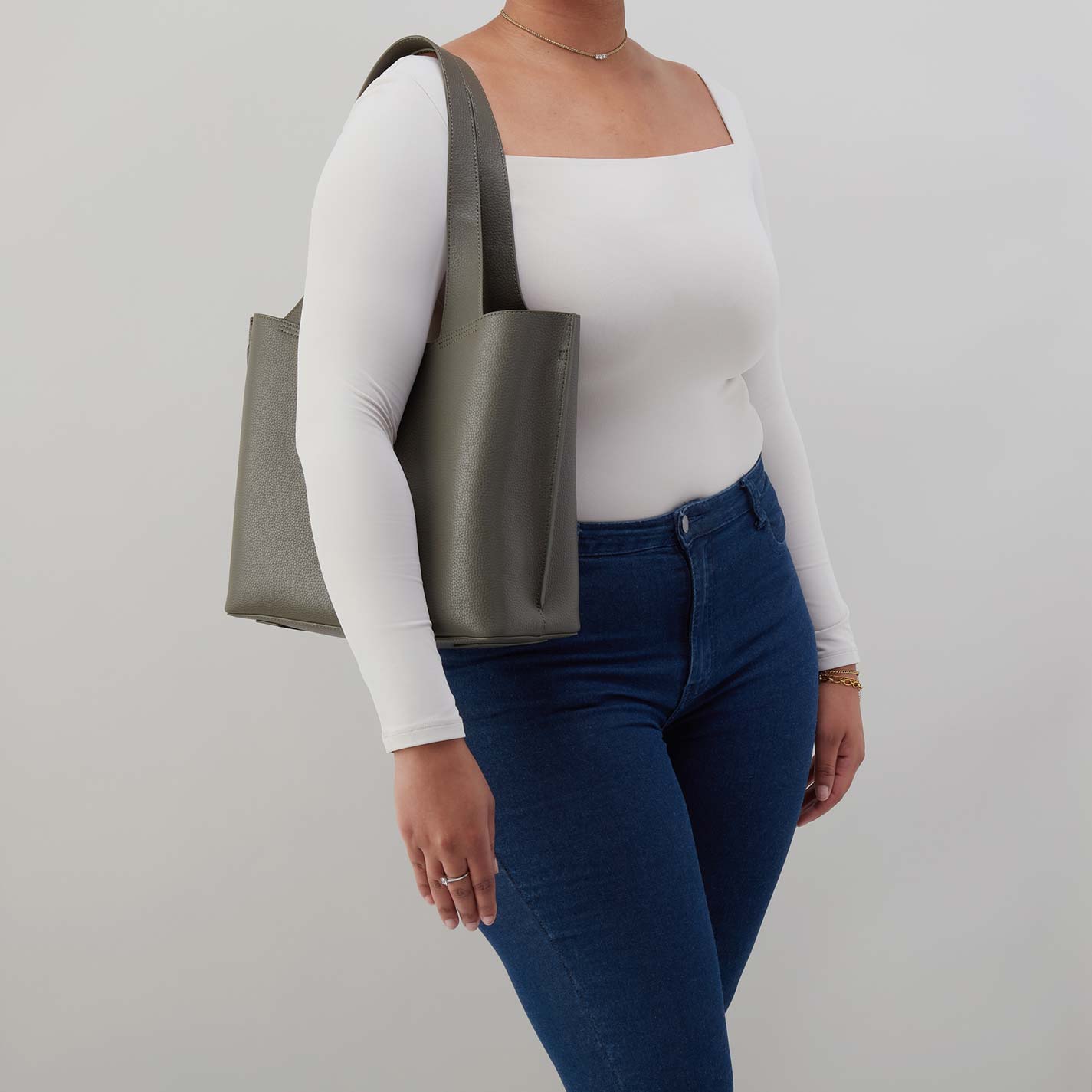 Vida Tote in Micro Pebbled Leather - Desert Palm - Image 3