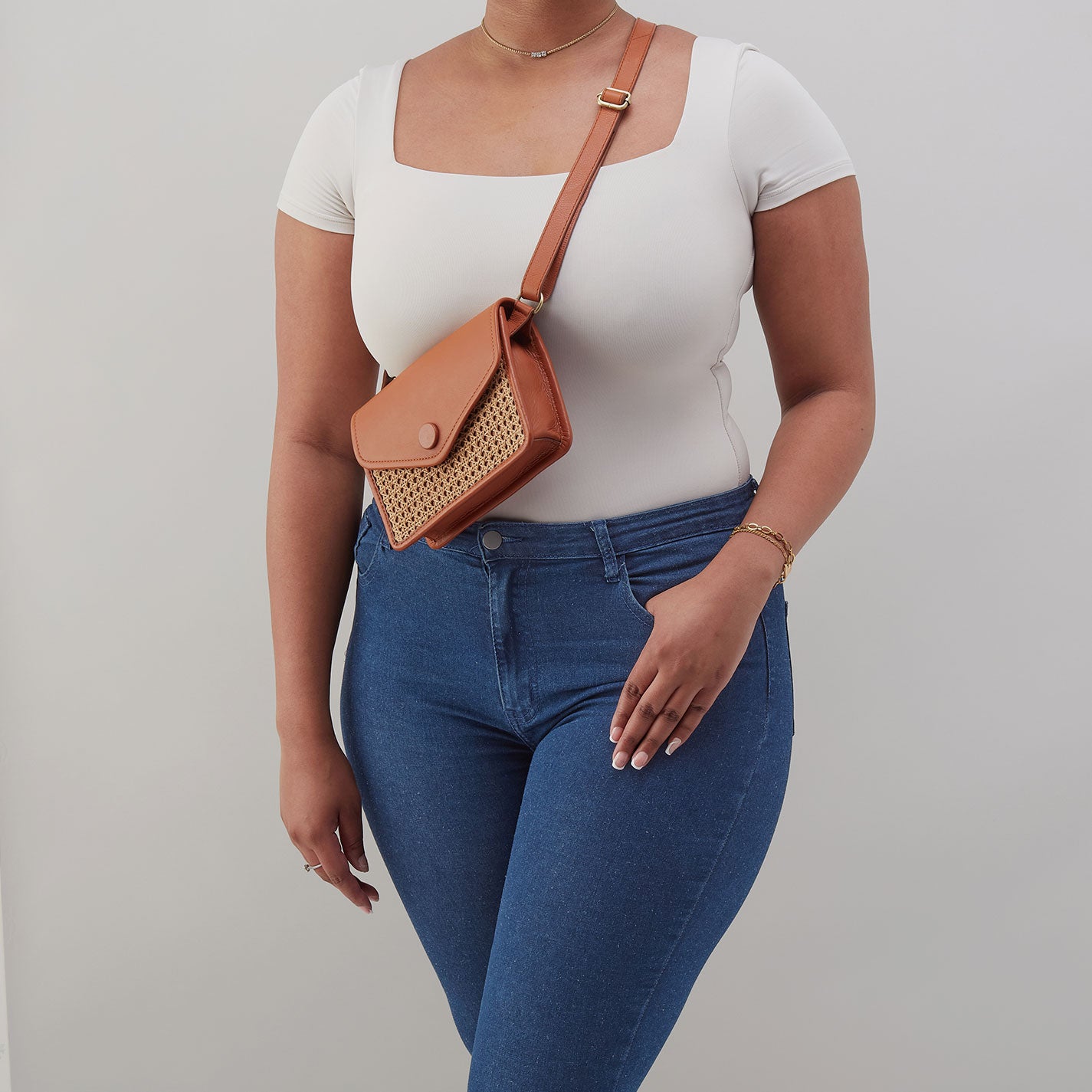 Margot Belt Bag In Pebbled Leather - Burnished Caramel Caning - Image 5