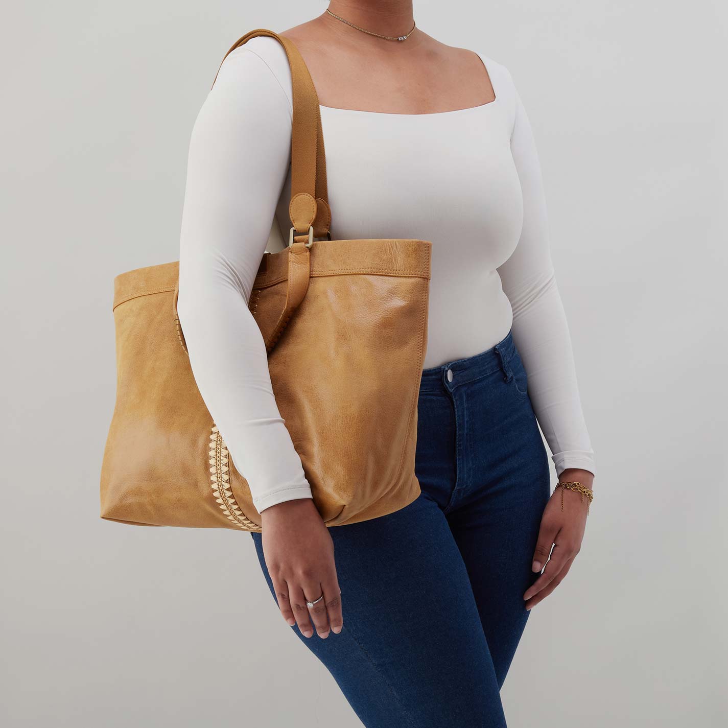 Romy Max Tote in Buffed Leather - Whiskey - Image 3