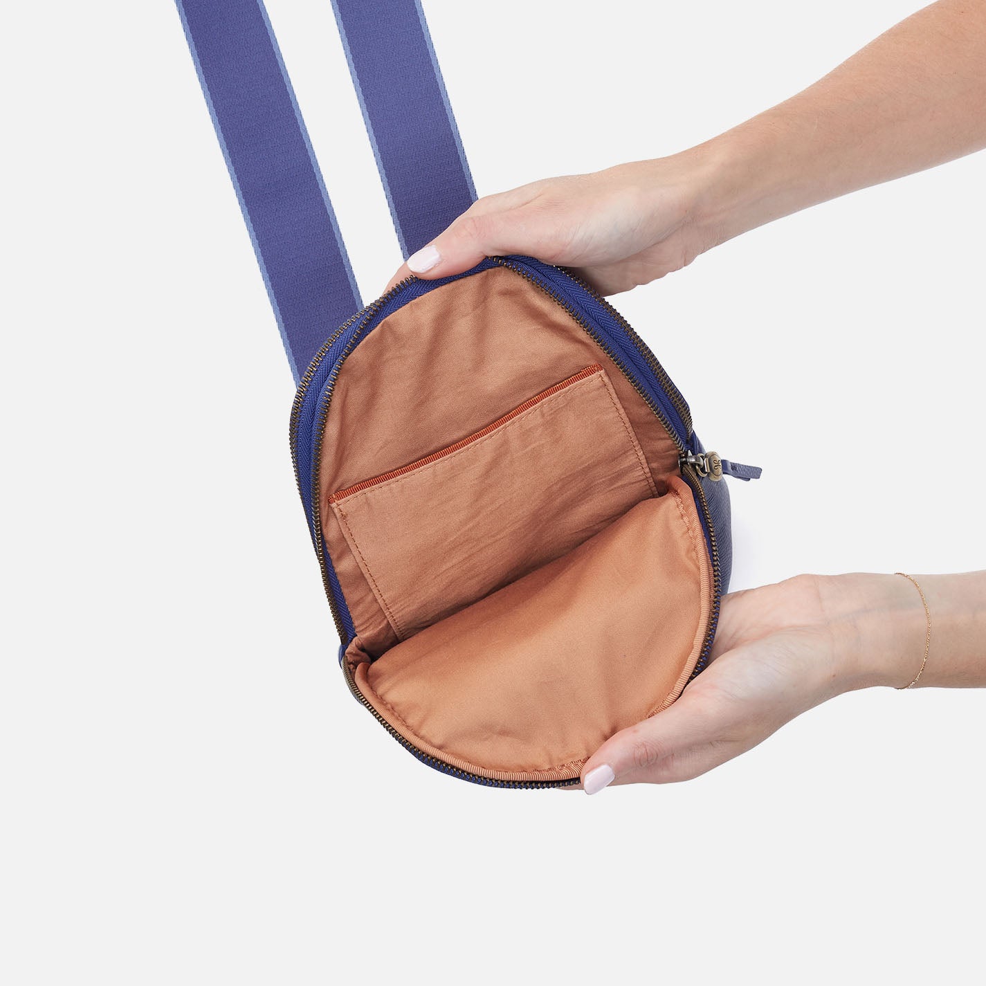 Cass Sling In Pebbled Leather - Dark Iris - Image 3