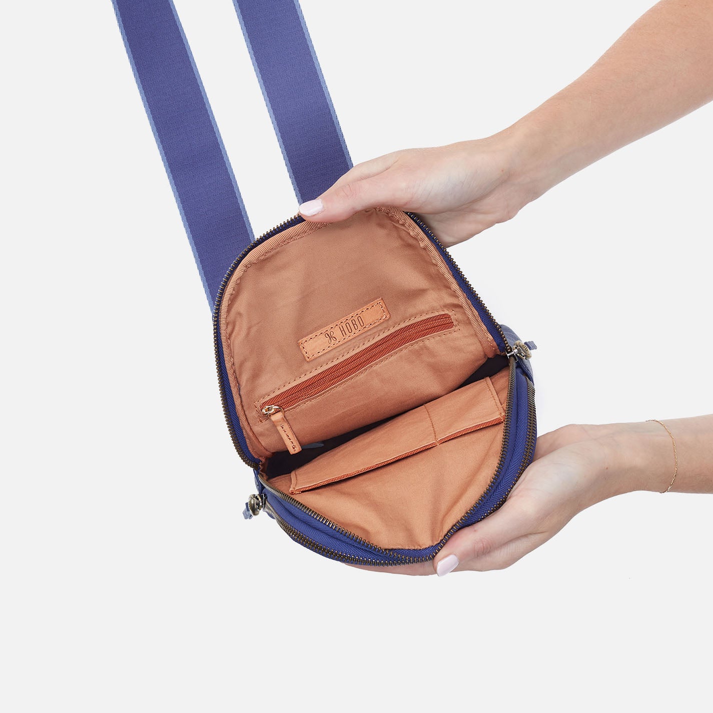 Cass Sling In Pebbled Leather - Dark Iris - Image 4