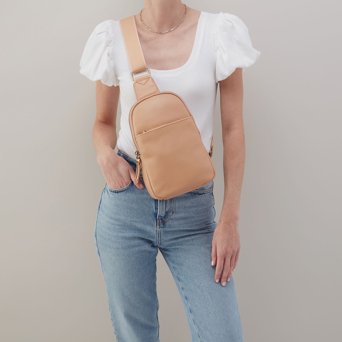 Cass Sling In Pebbled Leather - Porcini - Image 2