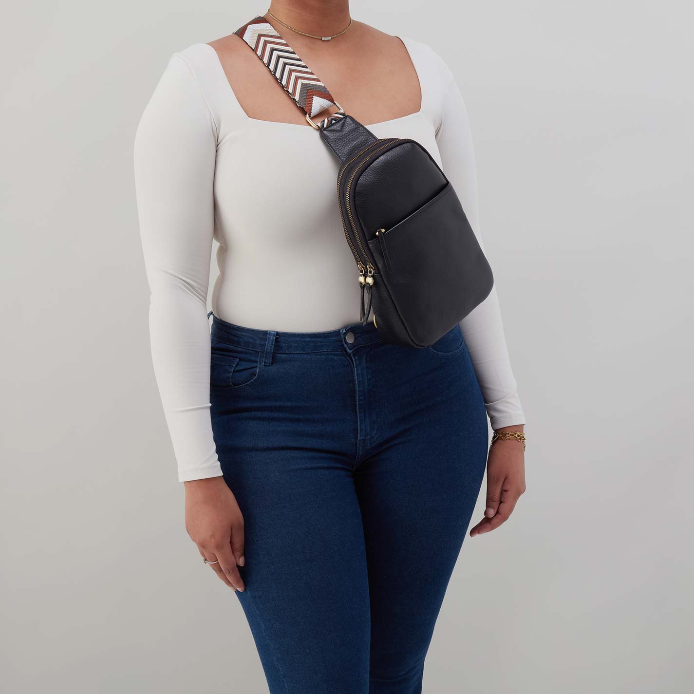 Cass Sling in Pebbled Leather - Black - Image 2