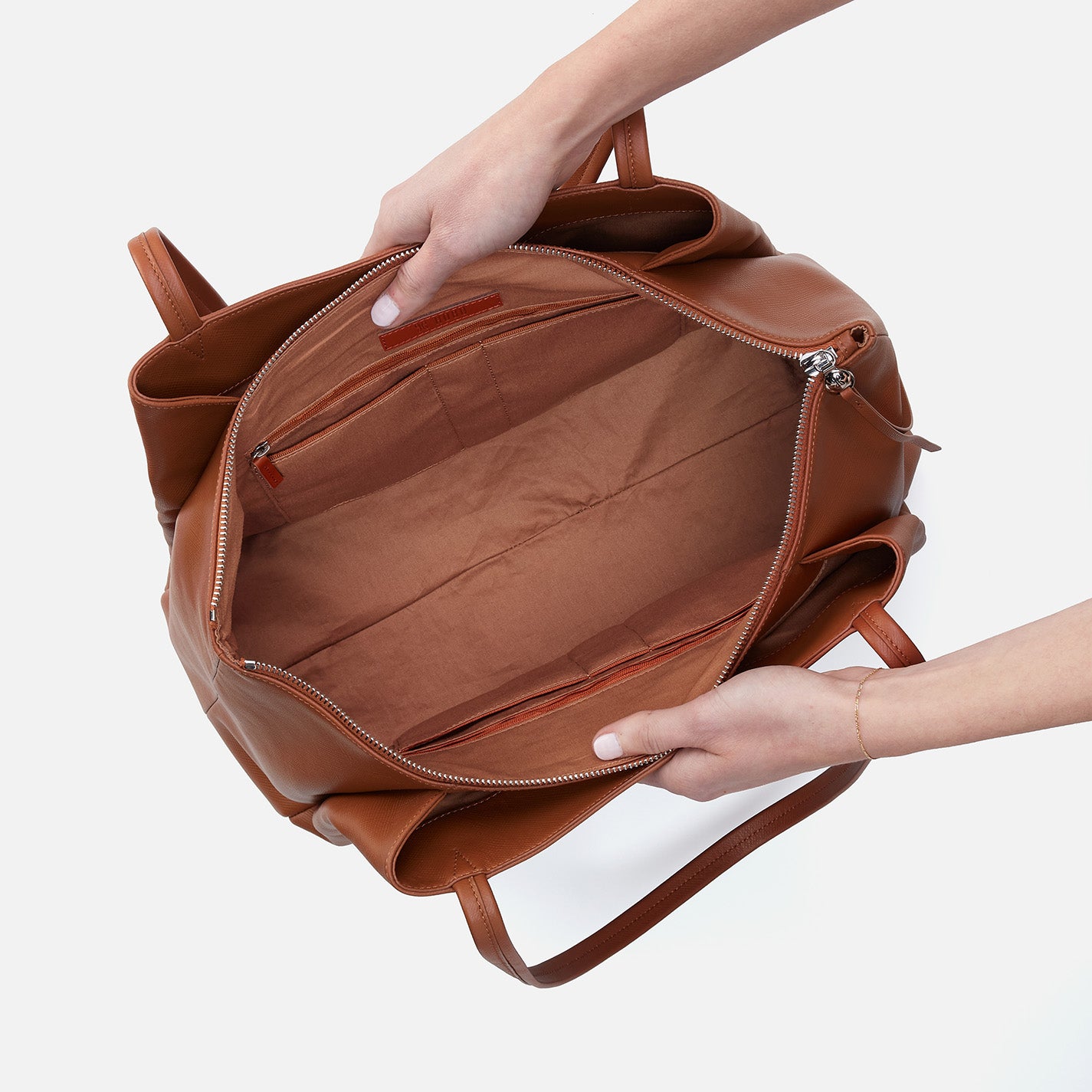Essential Large Tote In Soft Saffiano Leather - Lion - Image 4
