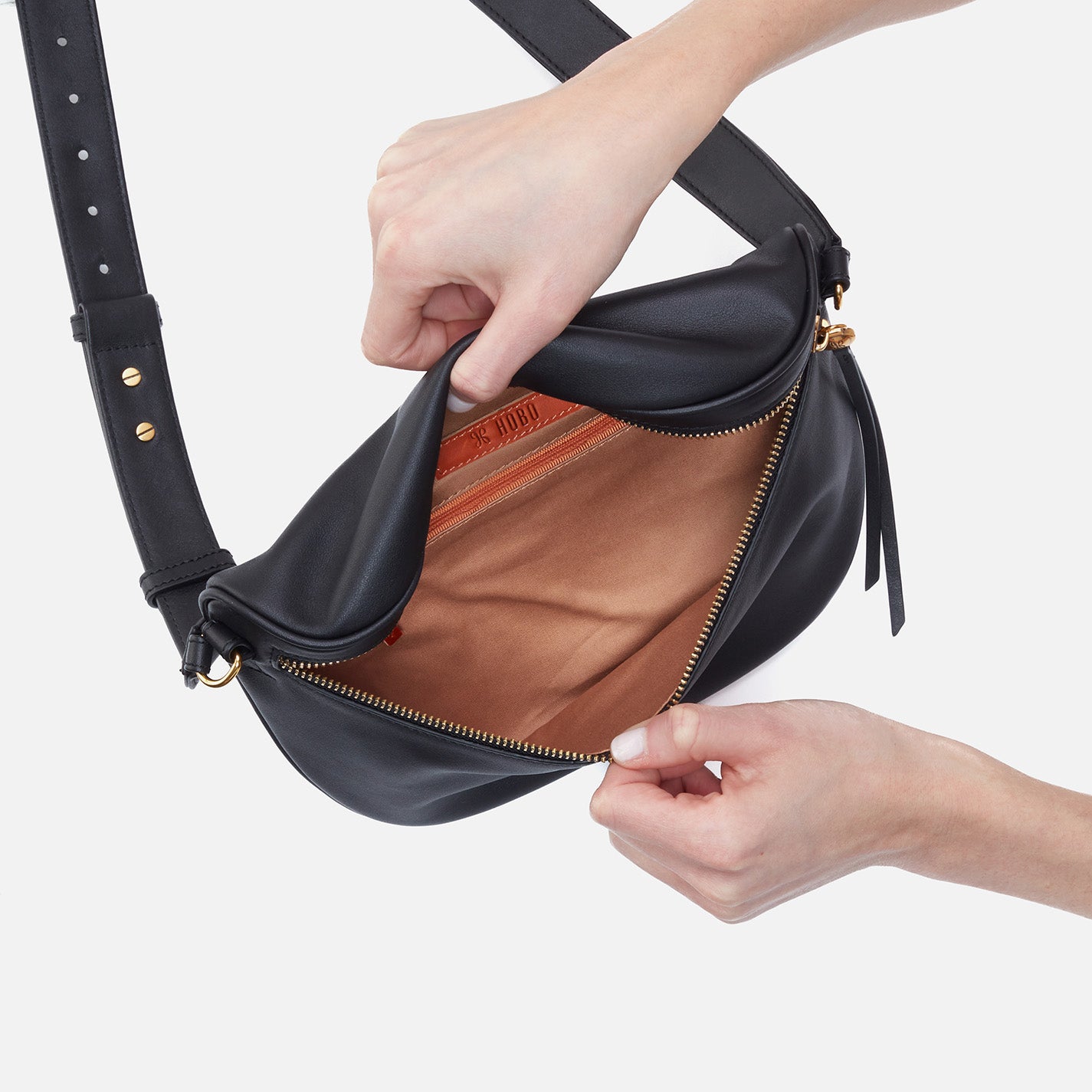 Juno Belt Bag in Smooth Leather - Black - Image 3