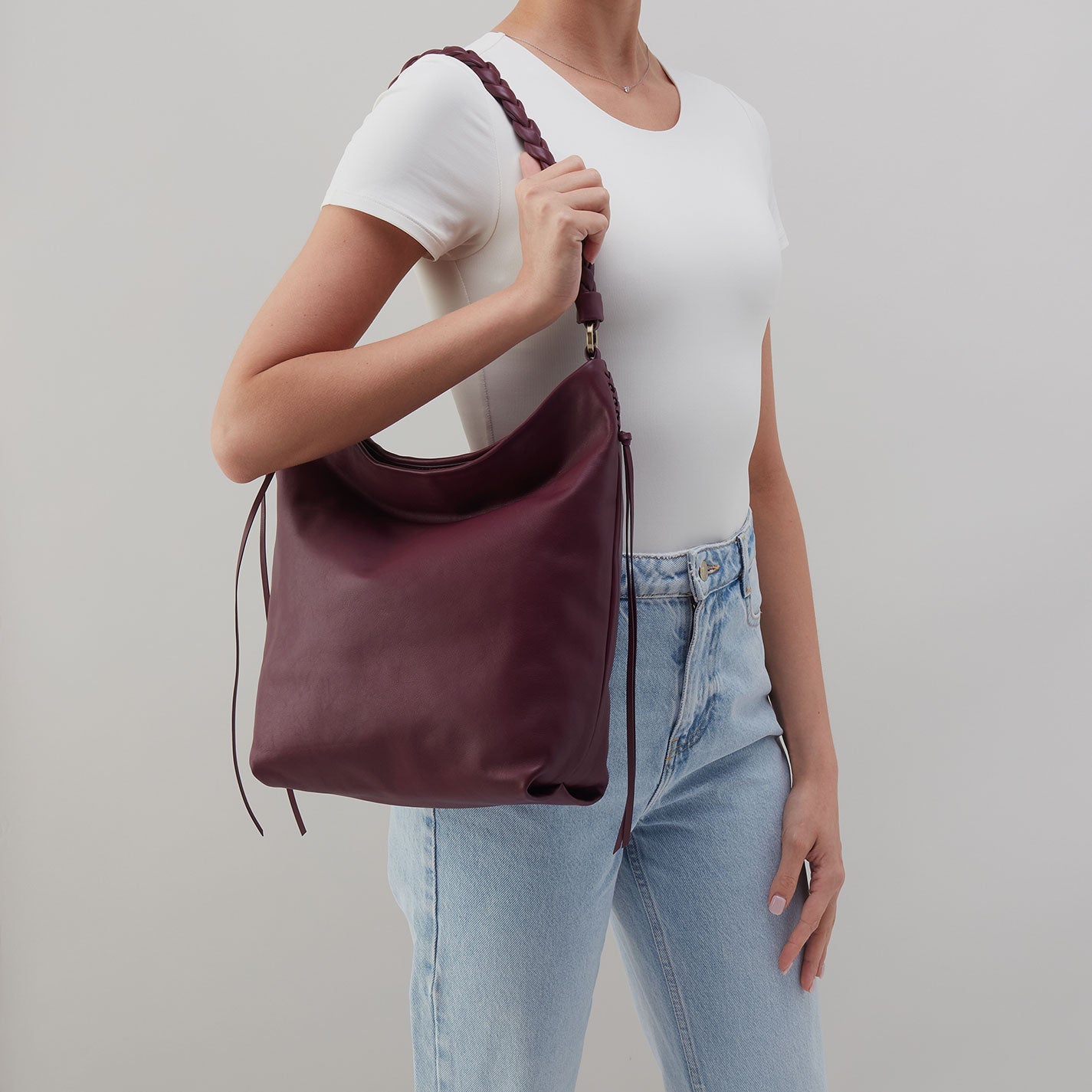 Lindley Hobo In Smooth Leather - Cordovan - Image 2