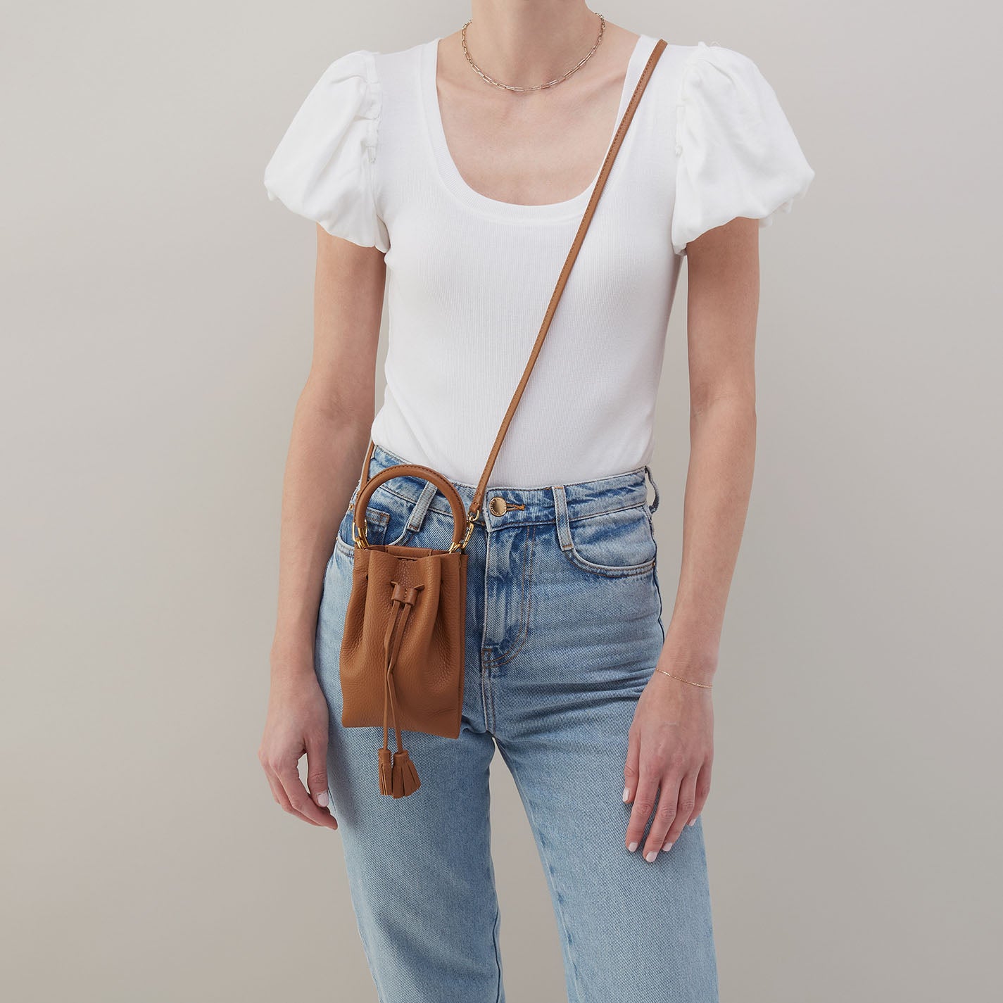 Eden Phone Crossbody In Pebbled Leather - Warm Honey - Image 2