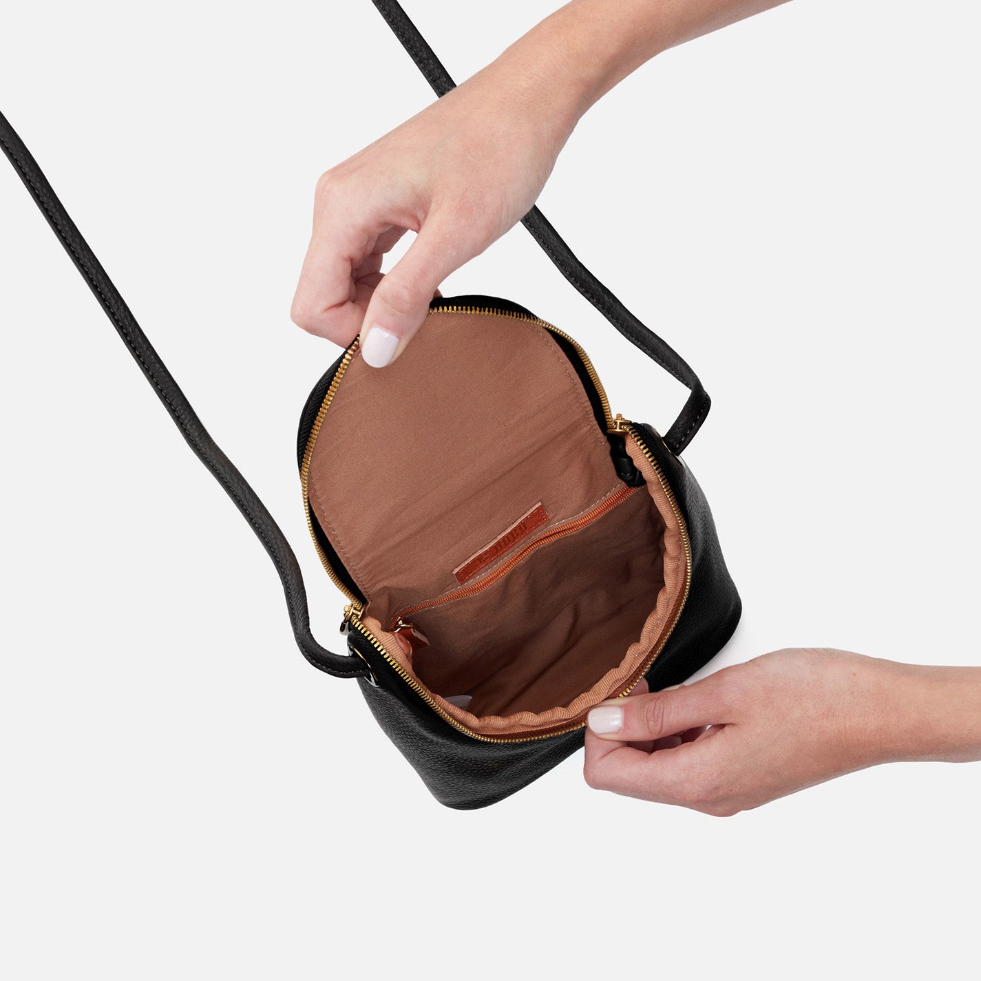 Fern Crossbody in Pebbled Leather - Black - Image 3