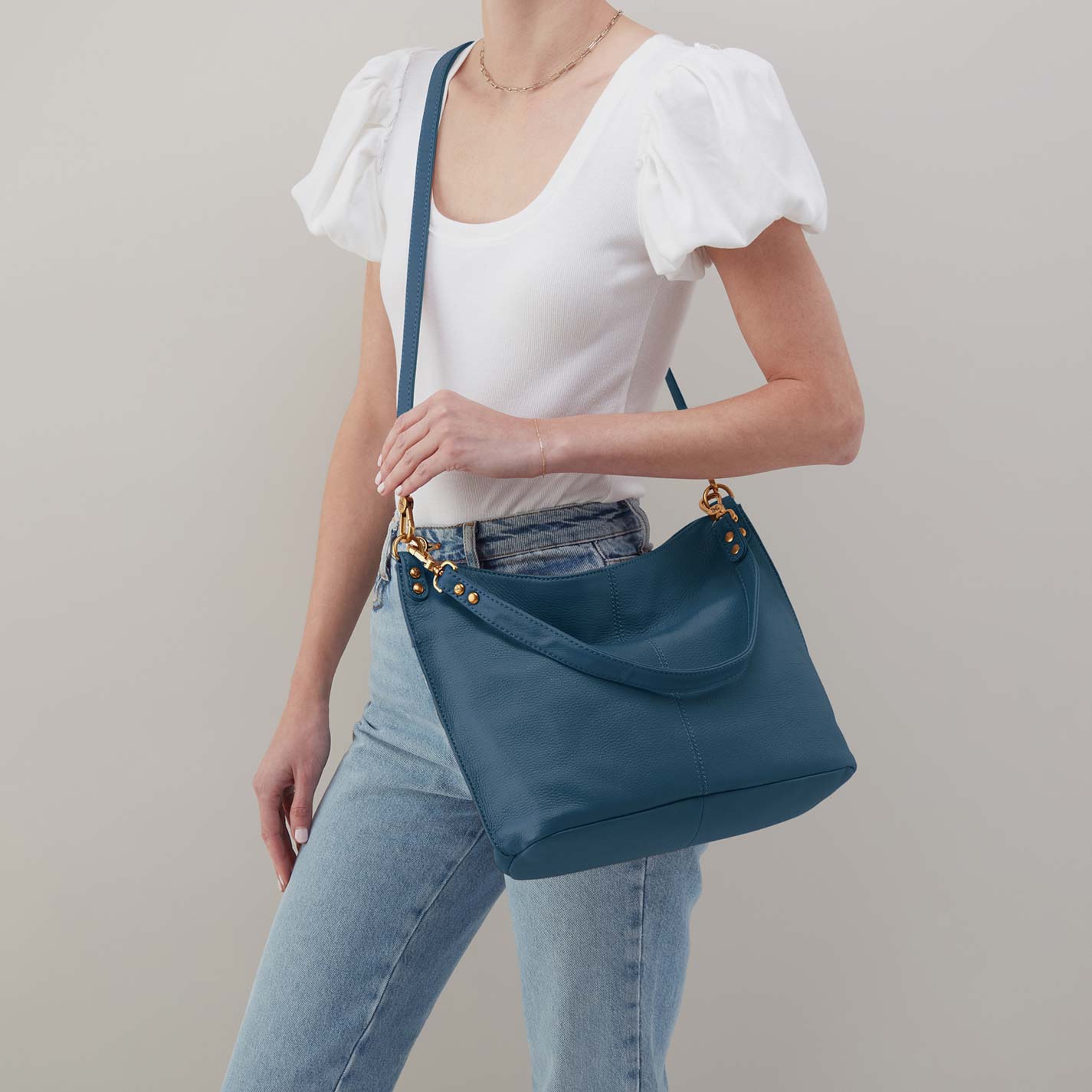 Pier Shoulder Bag in Pebbled Leather - Peacock Feather - Image 2