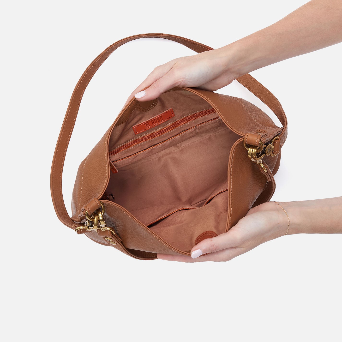 Pier Shoulder Bag in Pebbled Leather - Warm Honey - Image 3