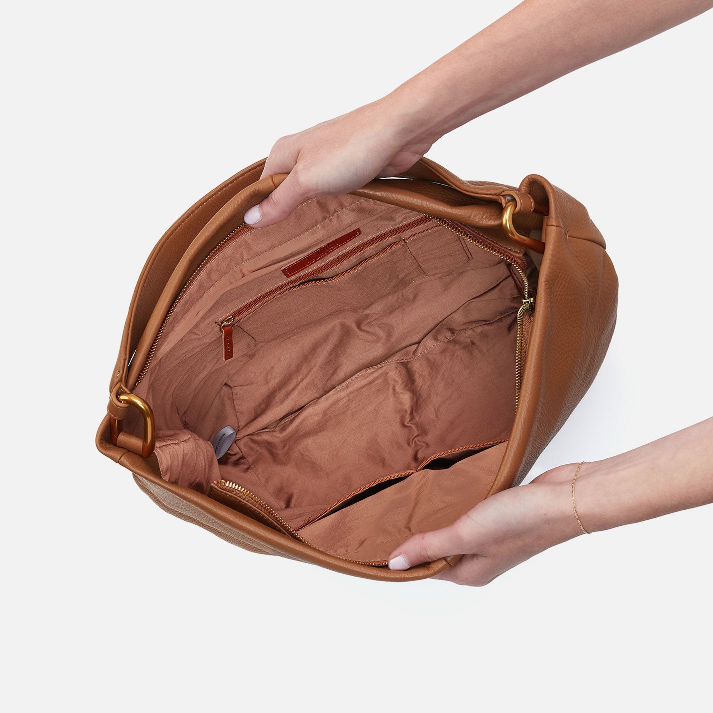 Harley Hobo in Pebbled Leather - Warm Honey - Image 4