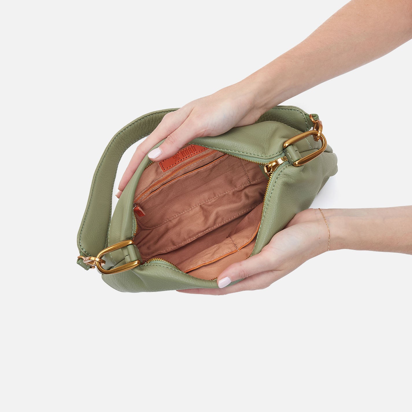 Advance Shoulder Bag In Pebbled Leather - Watercress - Image 4