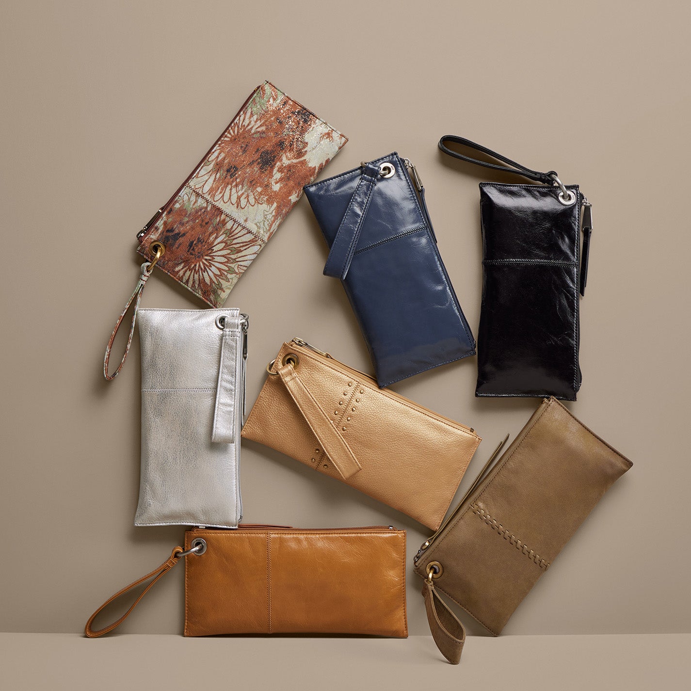 Vida Wristlet in Polished Leather - Black - Image 2