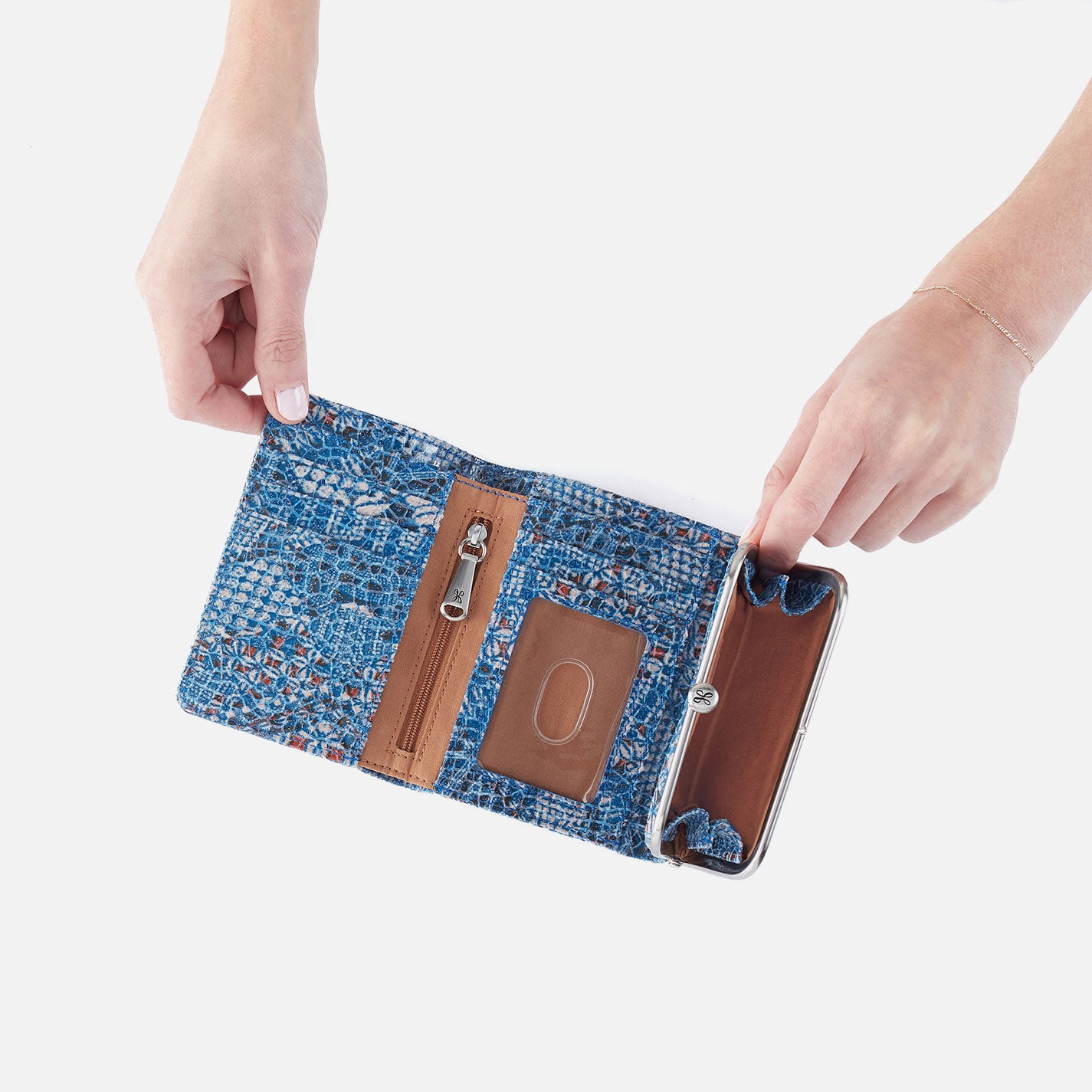 Robin Compact Wallet In Printed Leather - Boho Bandana - Image 2