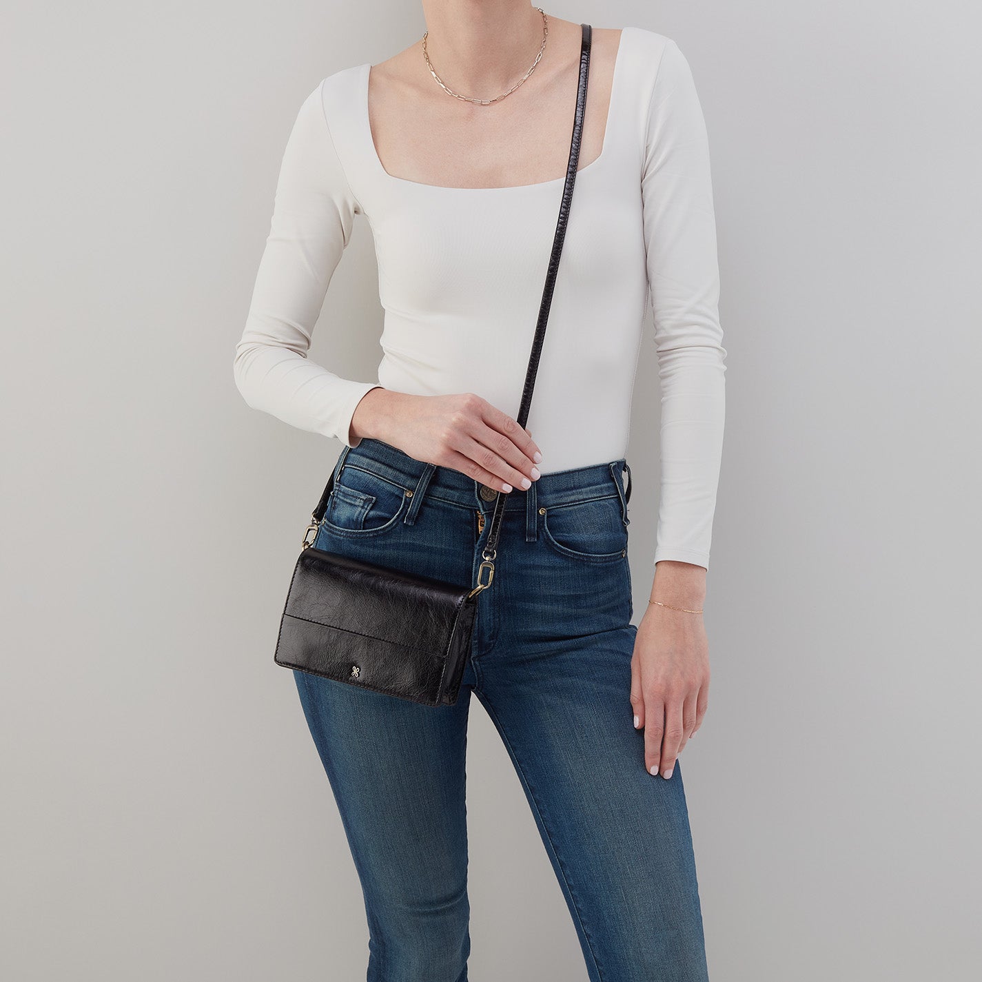 Jill Crossbody In Polished Leather - Black - Image 2