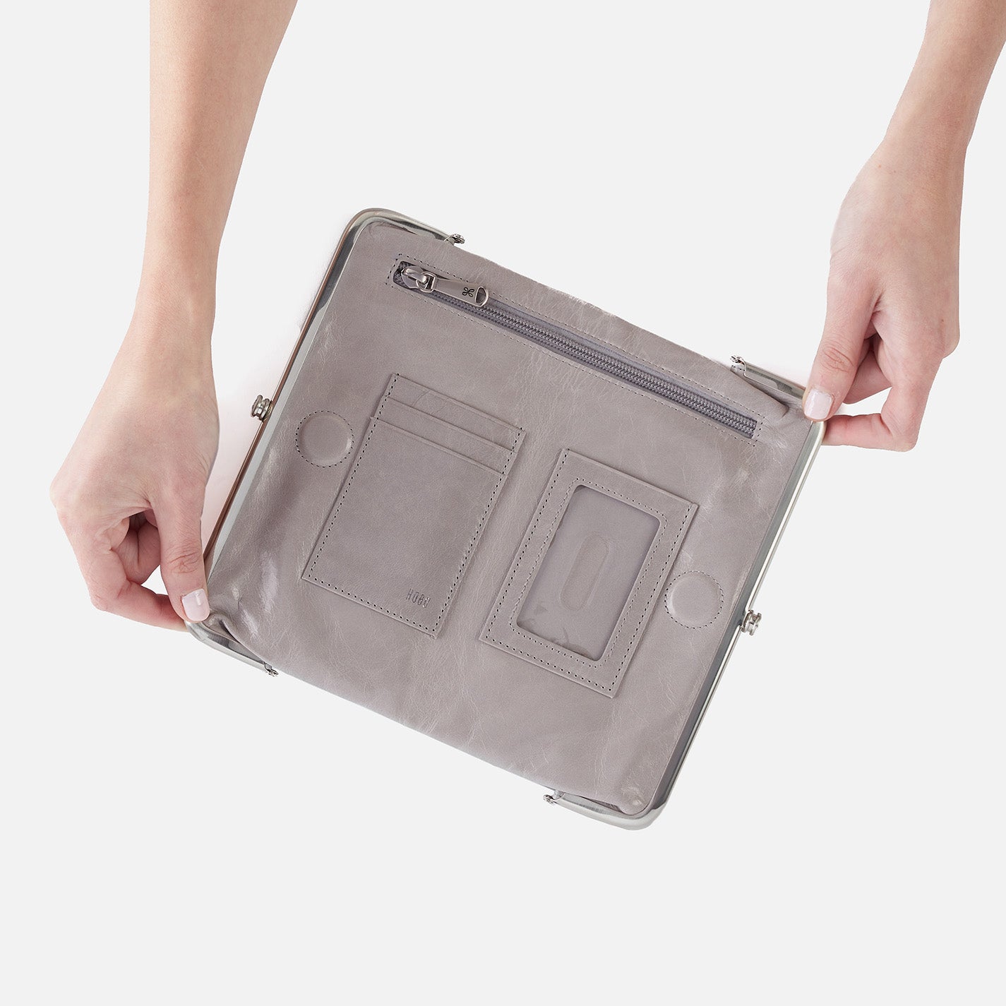 Lauren Clutch-Wallet In Polished Leather - Light Grey - Image 4
