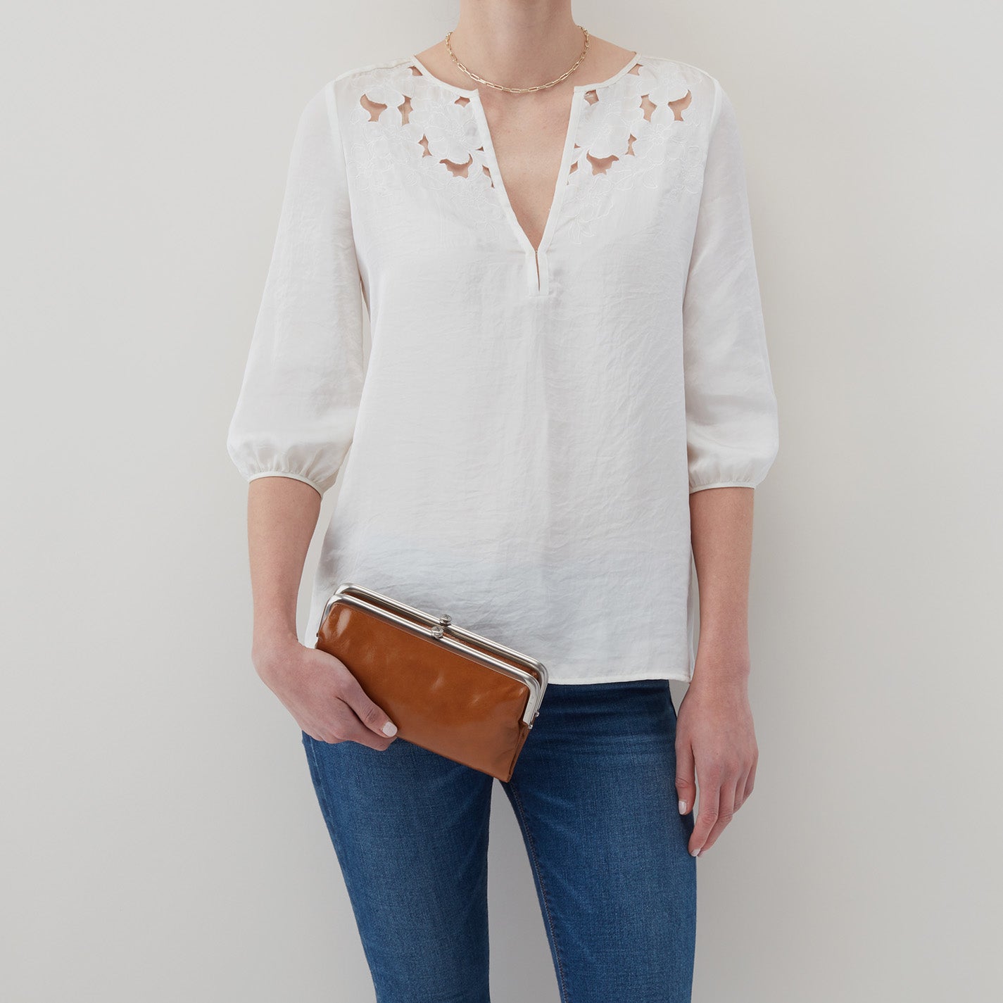 Lauren Clutch-Wallet in Polished Leather - Truffle - Image 3