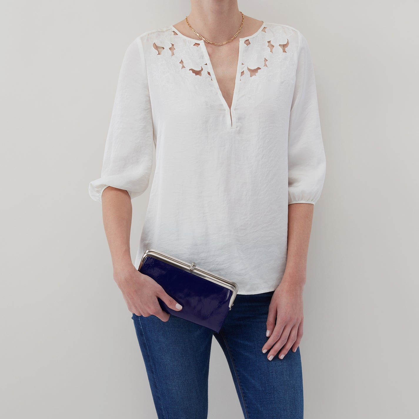 Lauren Clutch-Wallet in Polished Leather - Winter Violet - Image 2