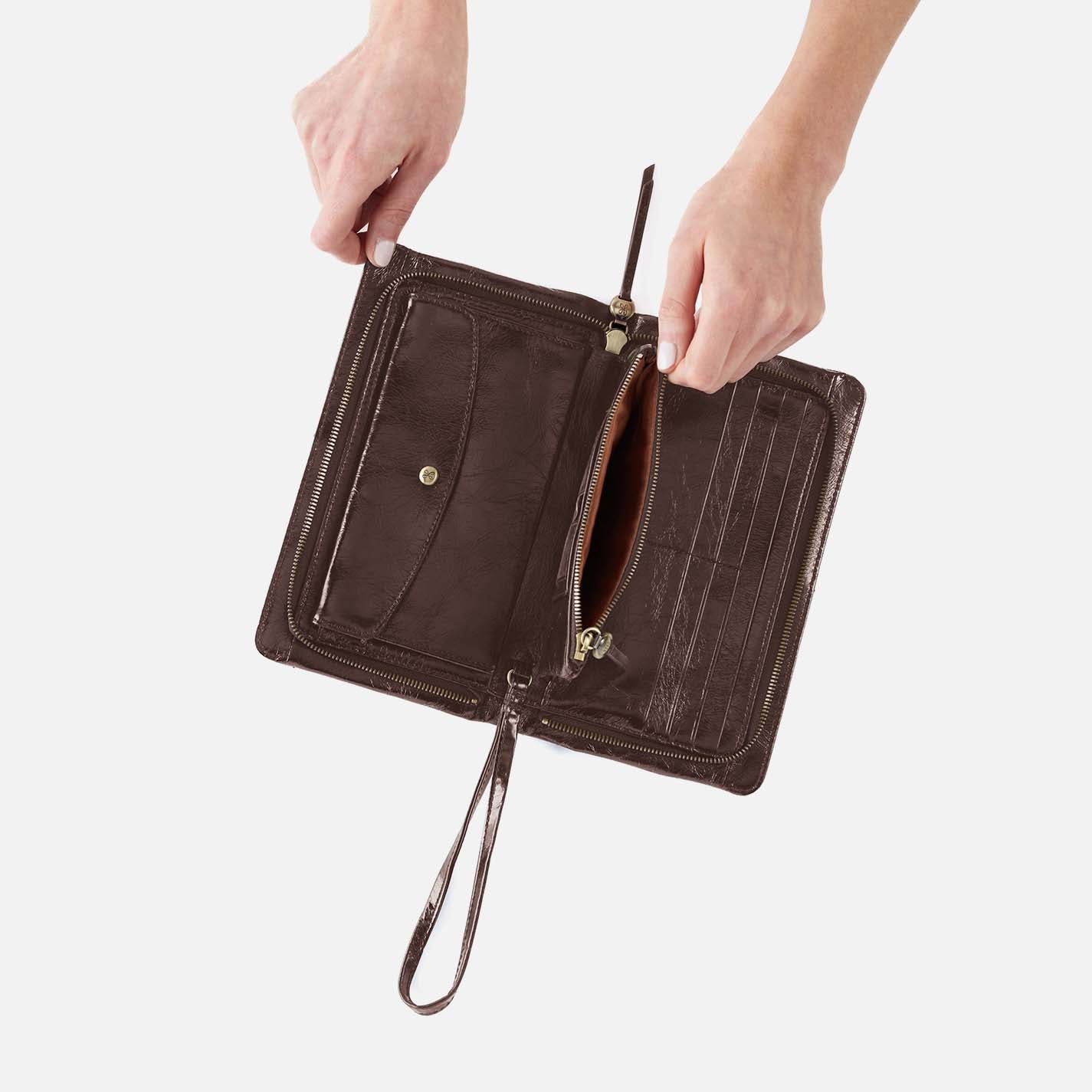 Evolve Wristlet in Polished Leather - Hearthstone - Image 4