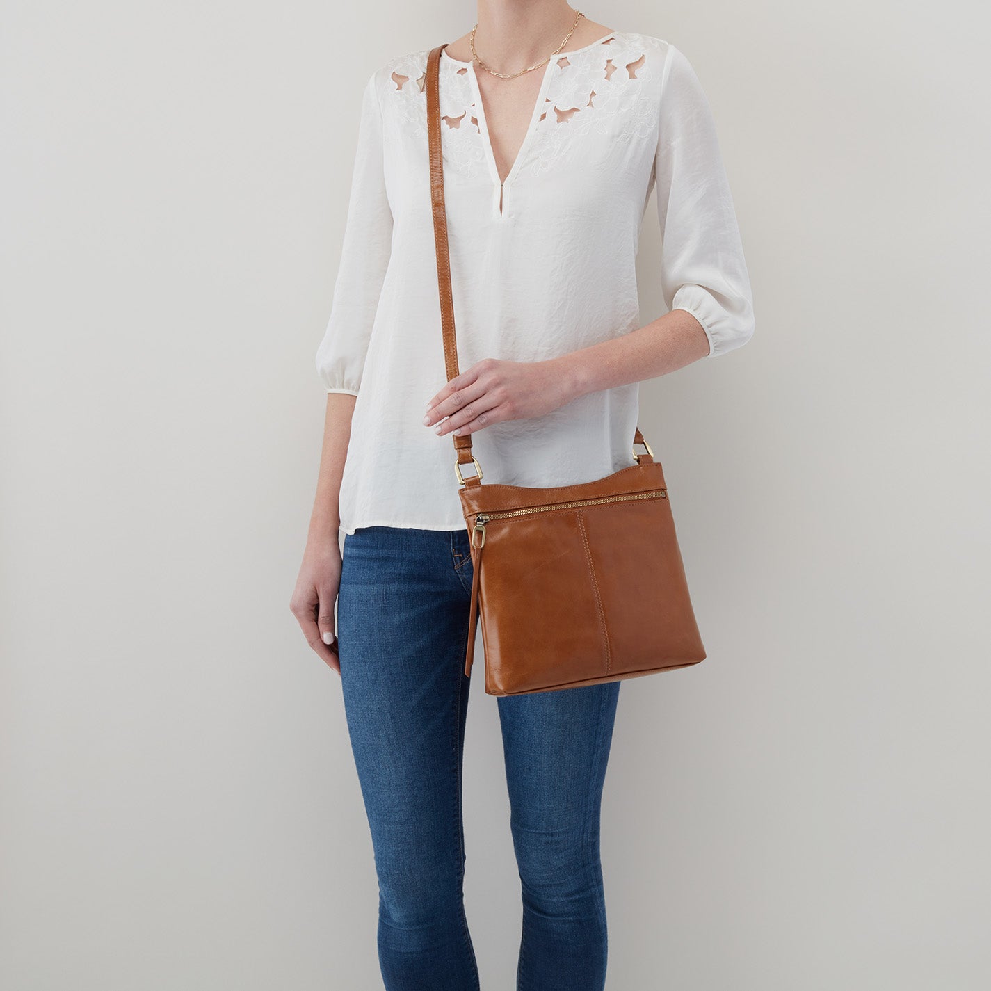 Cambel Crossbody in Polished Leather - Truffle - Image 2